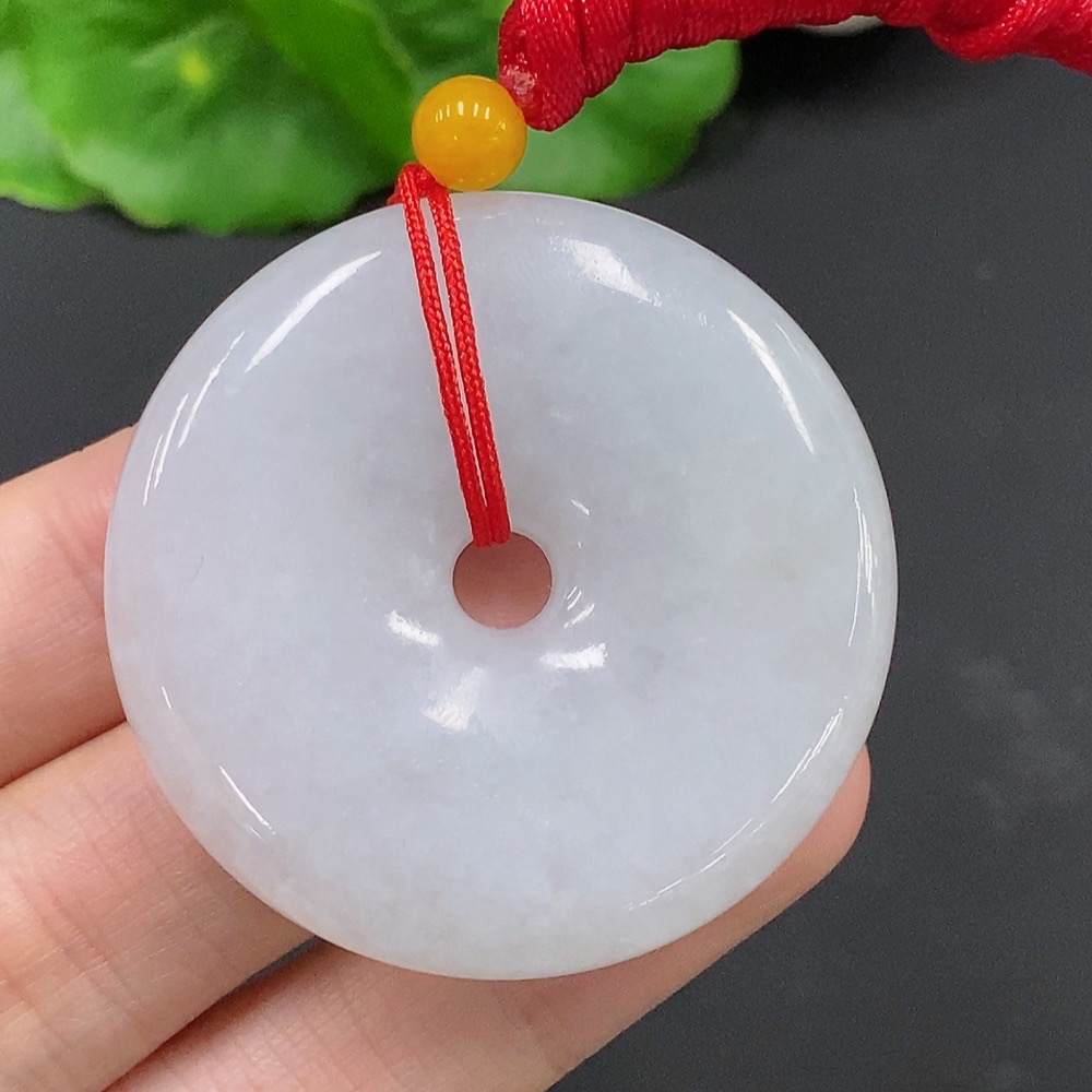 F25918472 Jadeite Peace Knot with a total weight of approximately 36.4 grams (including rope weight)