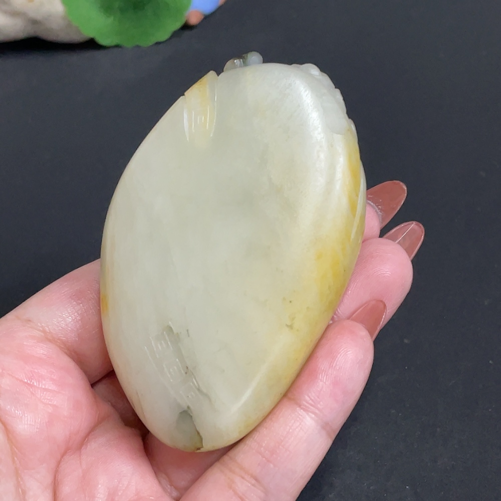 H34004018 Hetian Jade Handheld Ornament - God of Wealth (Undetermined Skin Color Origin, Contains Other Mineral Components, Total Weight Approx. 171.8g)