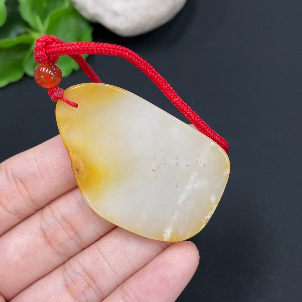 H29412562 Hetian Jade Pendant  Undetermined Skin Color Origin  Contains Other Mineral Components  Total Weight (Including Rope) Approximately 19.7g