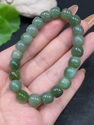 H31671298 Hetian Jade Bracelet  8.2mm approx.  Total Weight Approx. 22.3g