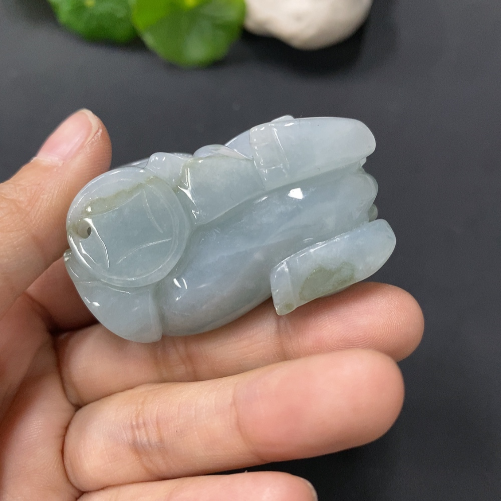F15647251 JadeitePi Xiu Pendant