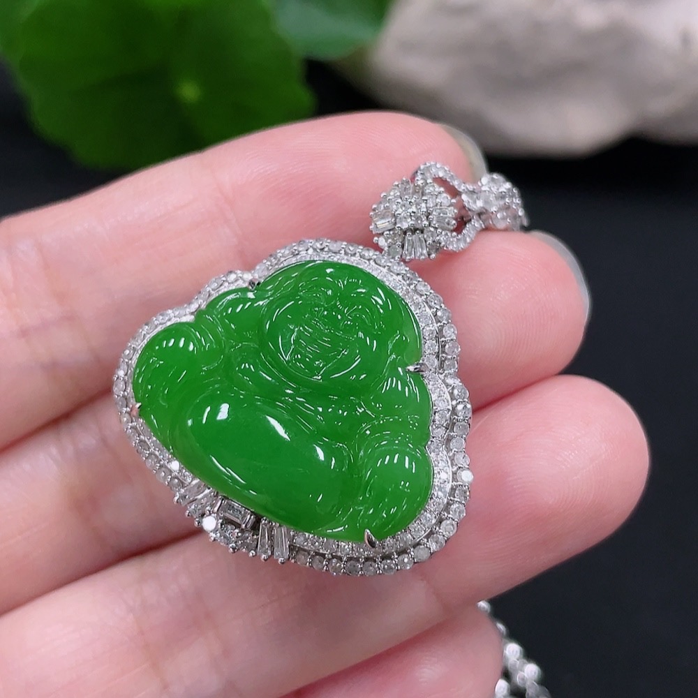 F30453075 Jadeite Buddha Inlaid Pendant 18K Gold Total Weight Approx. 21.6g (Including Chain)