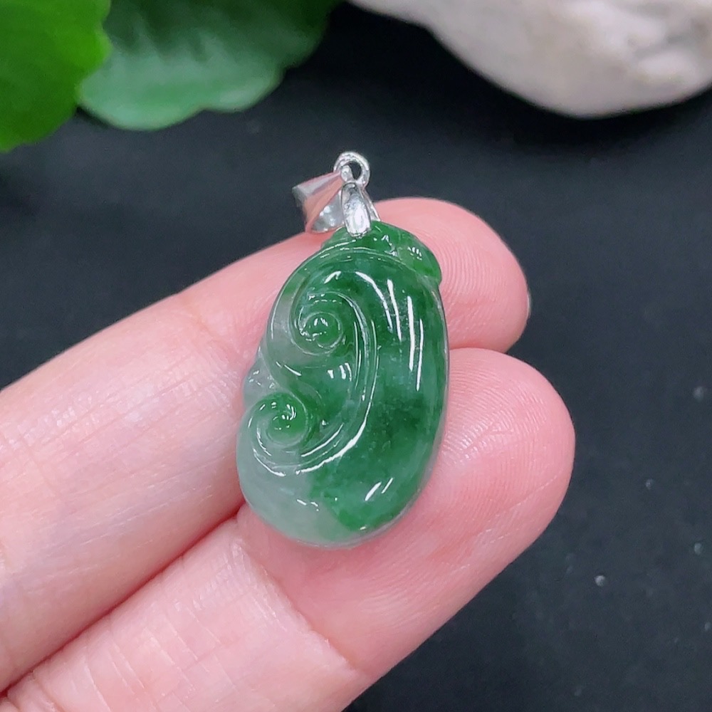 F29420811 JadeiteRuyi Pendant