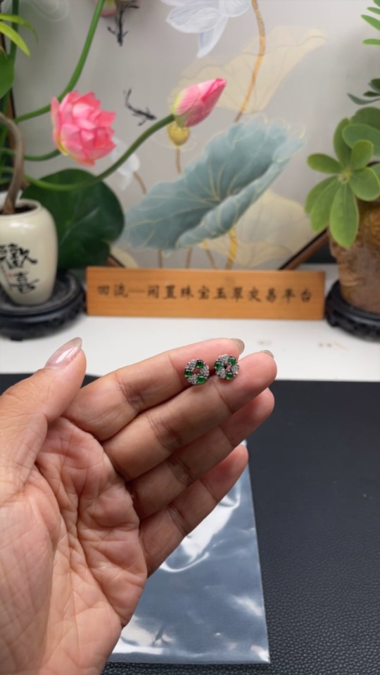 F34962303 Jadeite Cabochon Stud Earrings Non-Gold Setting Total Weight Approx.1.4g