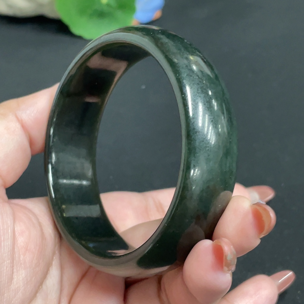 H35118380 Hetian Jade Regular Round Bracelet Size 61.1 Total Weight Approx. 72.6g