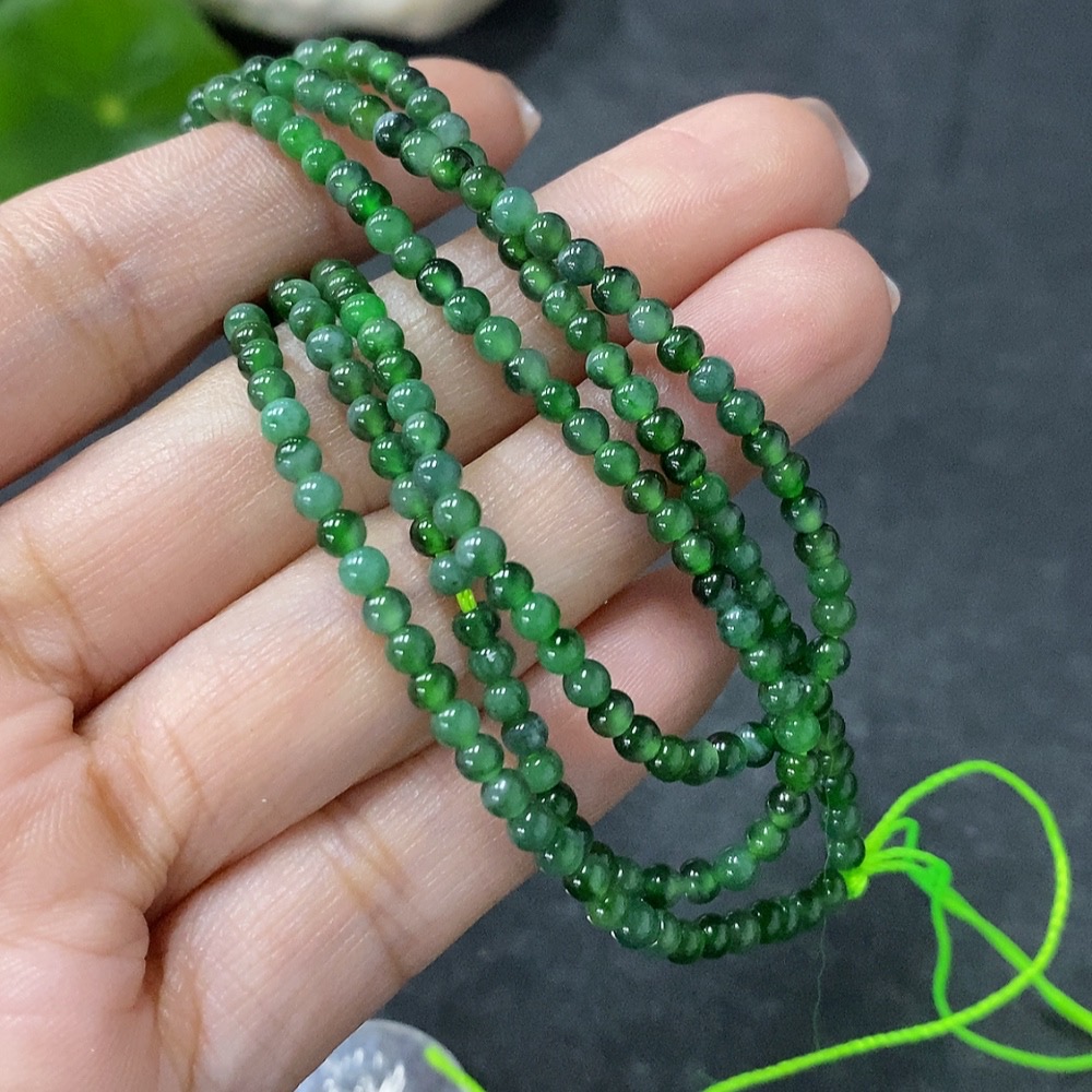 F34031770 Jadeite bead necklace, approx. 2.8mm, total weight approx. 8.2g