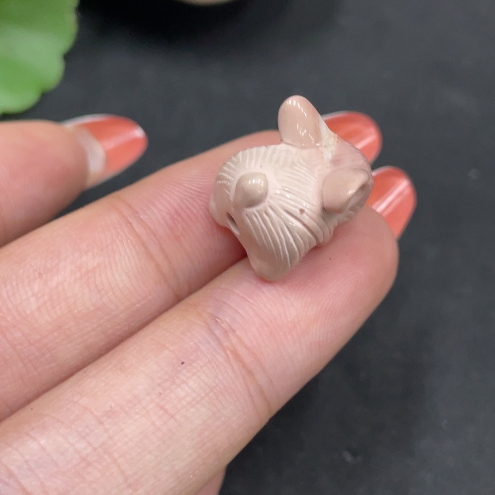 H35084953 Alashan Agate Pendant Rabbit with Other Mineral Components Total Weight Approx. 2.6g