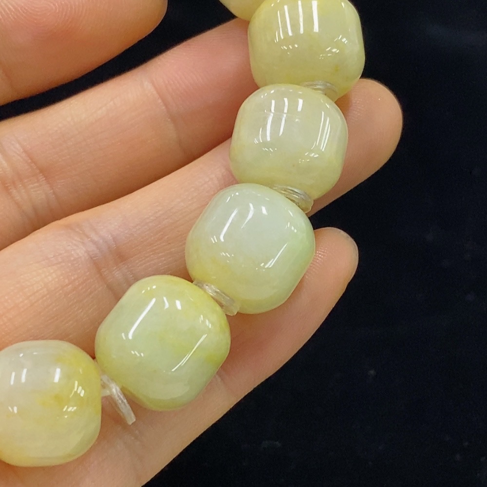 F34044096 Jadeite Bracelet 13.7mm Approx. Total Weight About 71.47g Yellow Part Color Origin Undetermined