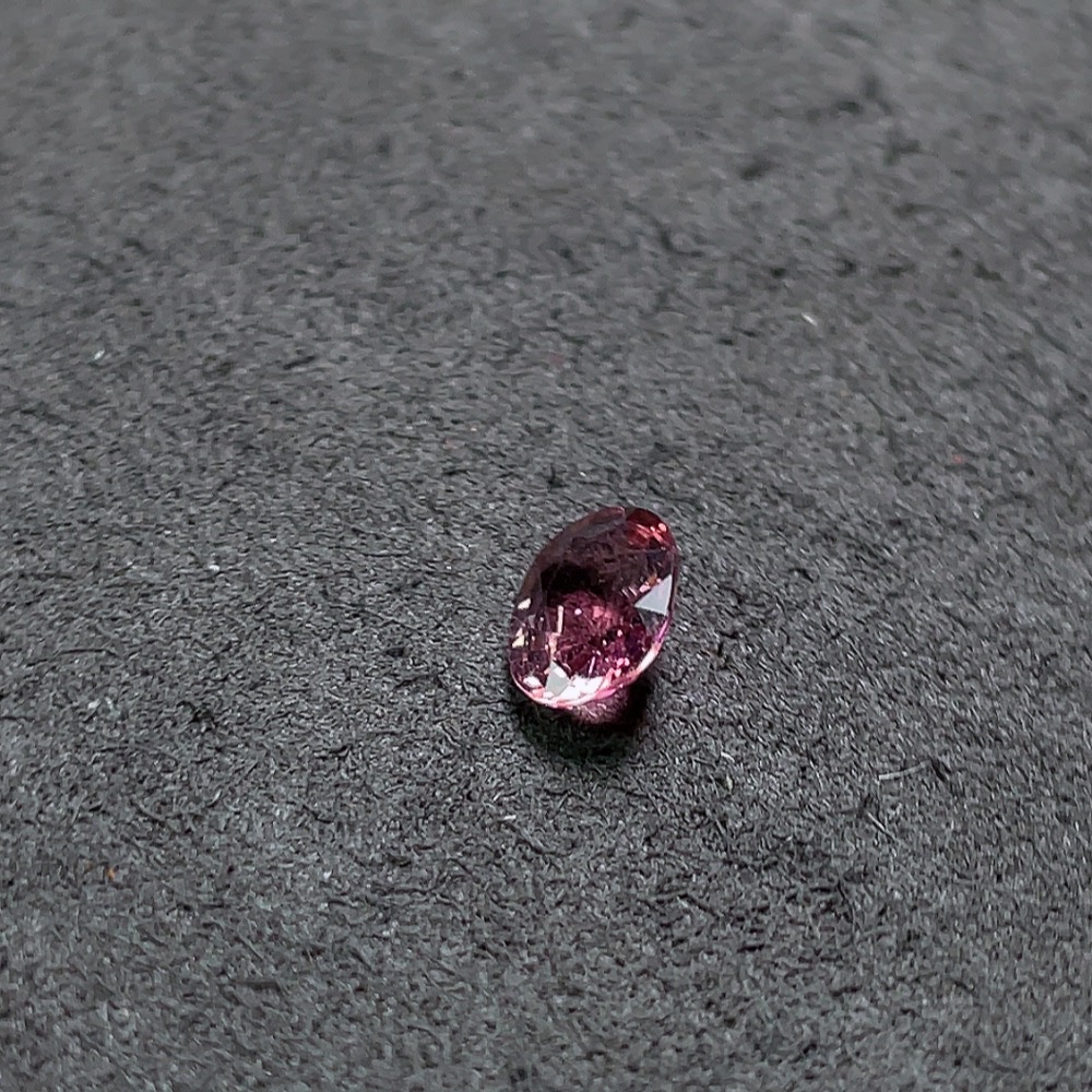 C33855851 Tourmaline Rough Stone Total Weight Approx.1.080ct