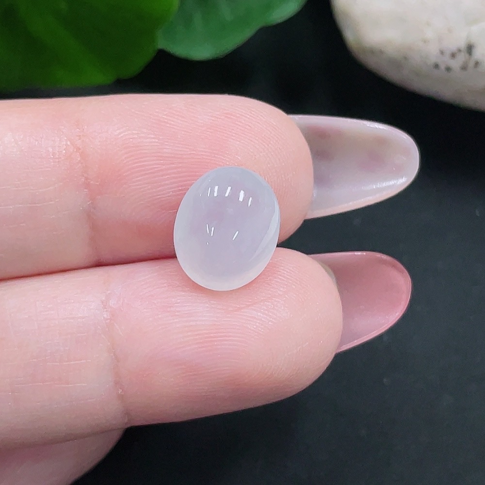 F34032402 Jadeite cabochon, total weight approx. 0.9g