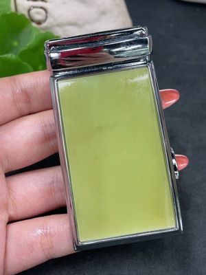 H34961232 Hetian Jade Inlaid Belt Buckle Non-Gold Total Weight Approx. 104.9g