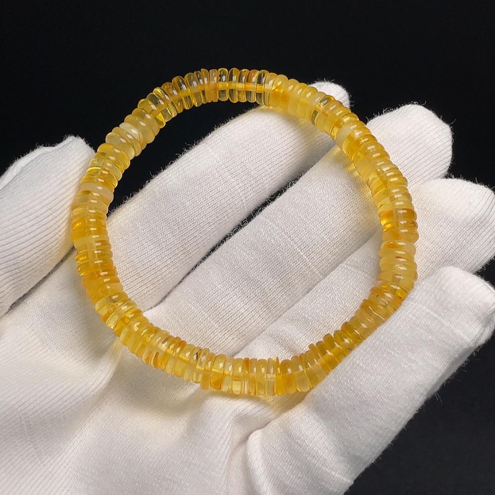C30512538 Amber Beeswax Bracelet, Approx. 6.8mm, Total Weight Approx. 6.38g