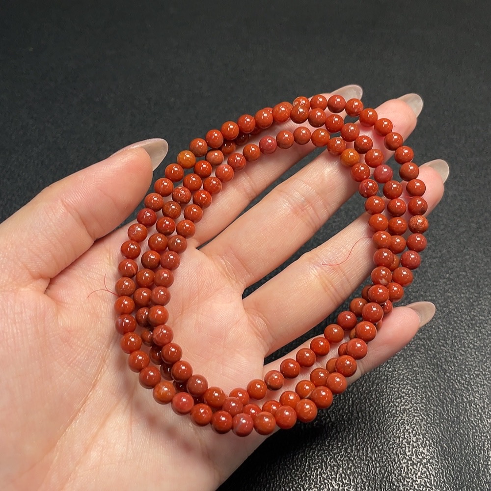 C34992297 South Red Agate Bead Strand with Visible Organic Matter, Total Weight Approx. 27.1g, Size ca. 5.1mm
