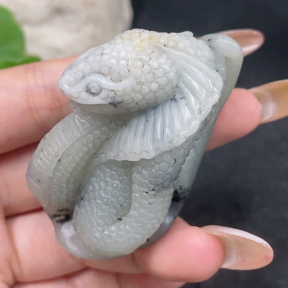 H32777278 Hetian Jade Handheld Piece - Snake - Undetermined Skin Color Origin - Contains Other Mineral Components - Total Weight Approx. 89.7g