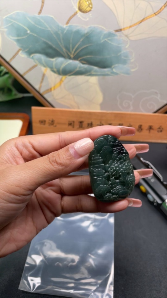 F30515019 Jadeite landscape pendant Total weight about 25.97g