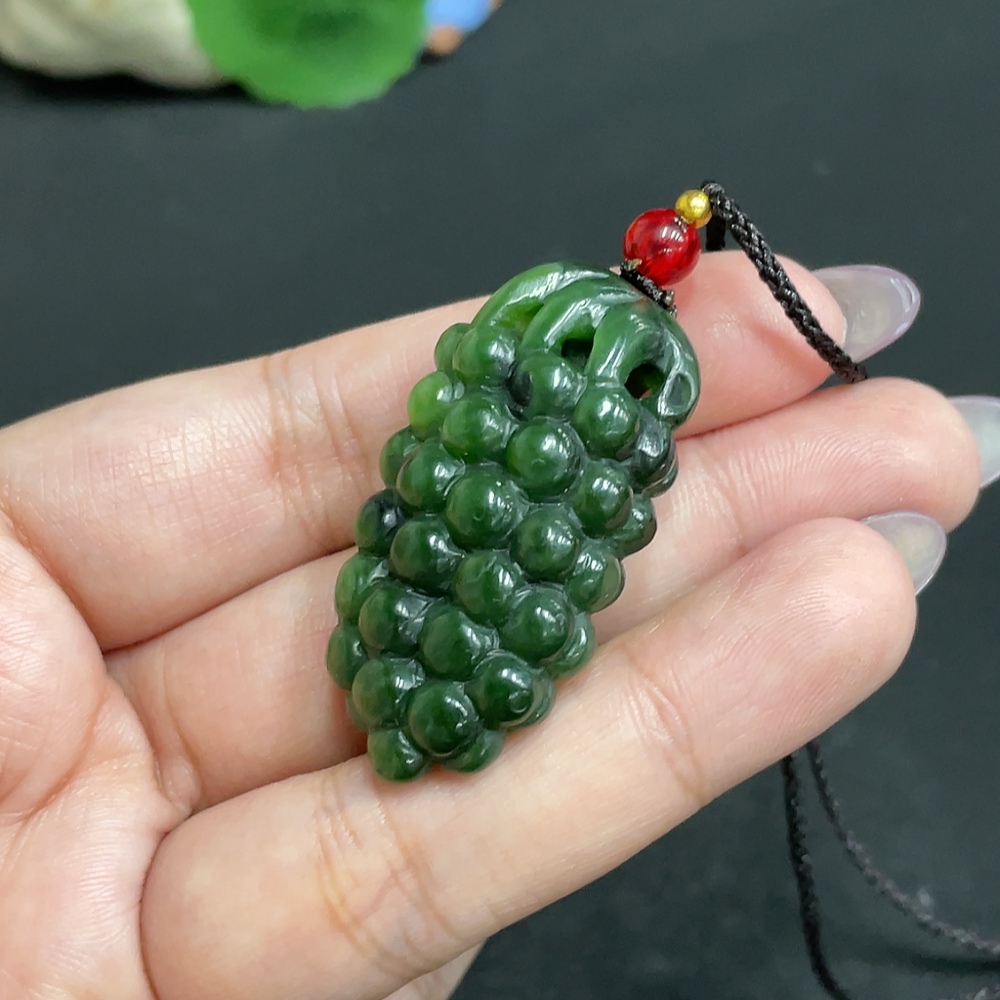 H33862722 Hetian Jade Pendant, Blessing of Abundant Offspring, Total Weight Approx. 20g