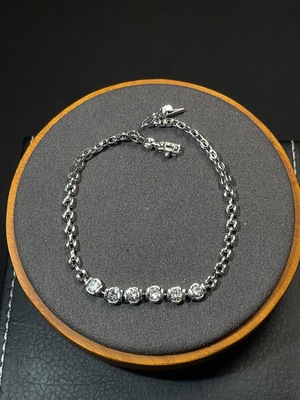 M43158442 钻石镶嵌手链  Pt900   货品总重约10.95克  印记  D1.88ct