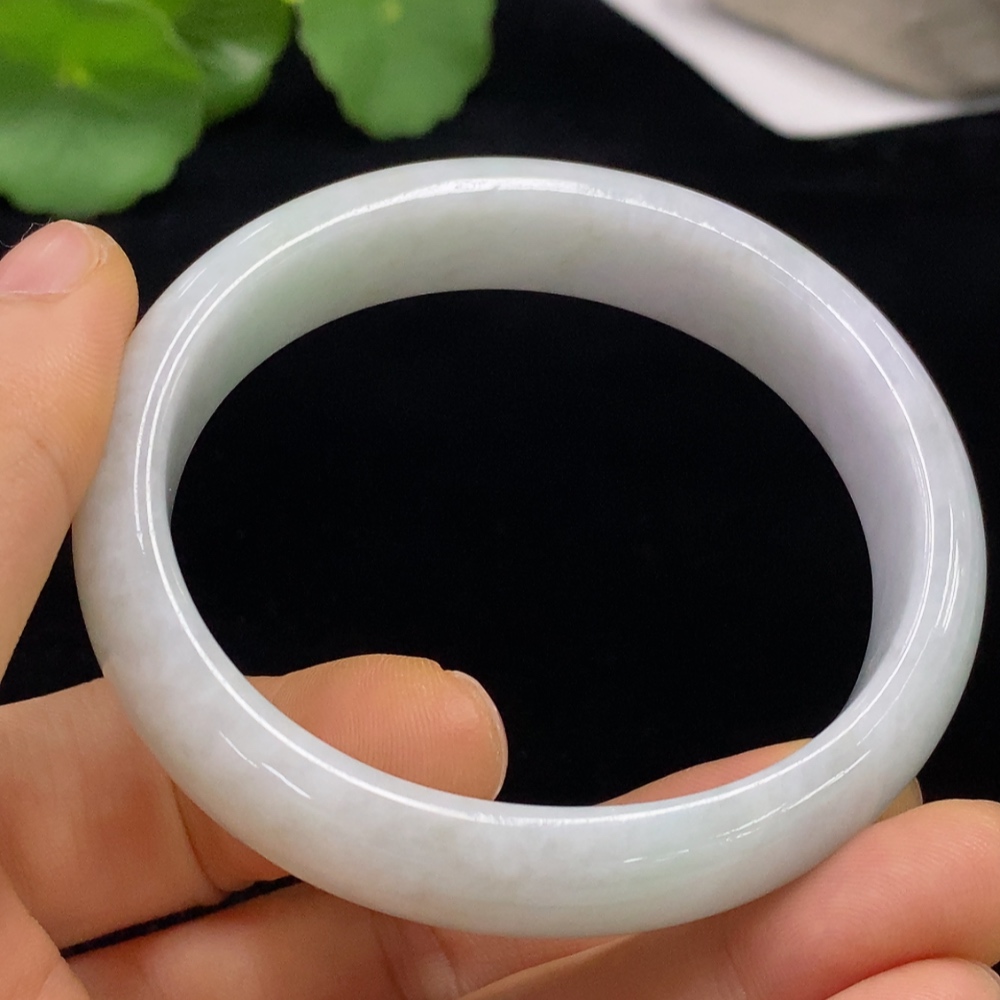 F33912252 Jadeite Imperial Concave Bangle 56.1/49.4 Size Total Weight Approx. 54.15g