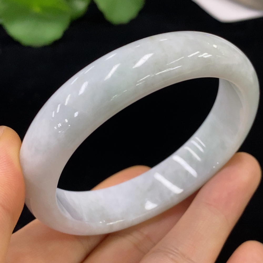 F33912252 Jadeite Imperial Concave Bangle 56.1/49.4 Size Total Weight Approx. 54.15g