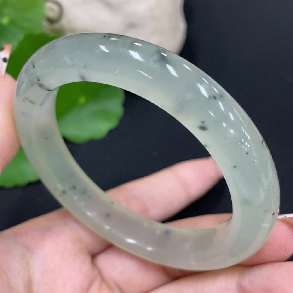 H34016850 Xiuyu (Serpentine Jade) Round Bracelet Size 55.7 Total Weight Approx. 46.7g