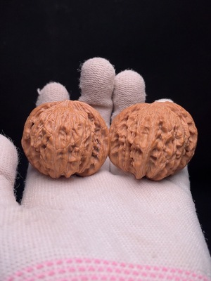 W33936994 Walnut, total weight about 39.1g, size about 41.2mm