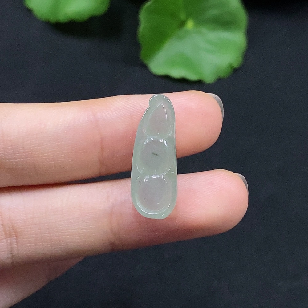 F29408465 Jadeite Blessed Bean Inlay Piece, Total Weight Approx. 1.43g