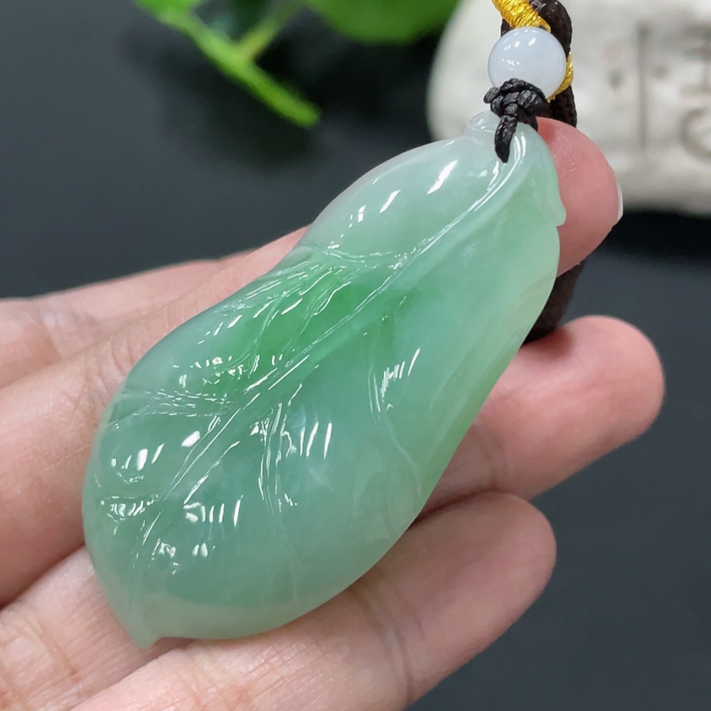 F33909975 Jadeite Leaf Pendant Total Weight Approx. 18.5g