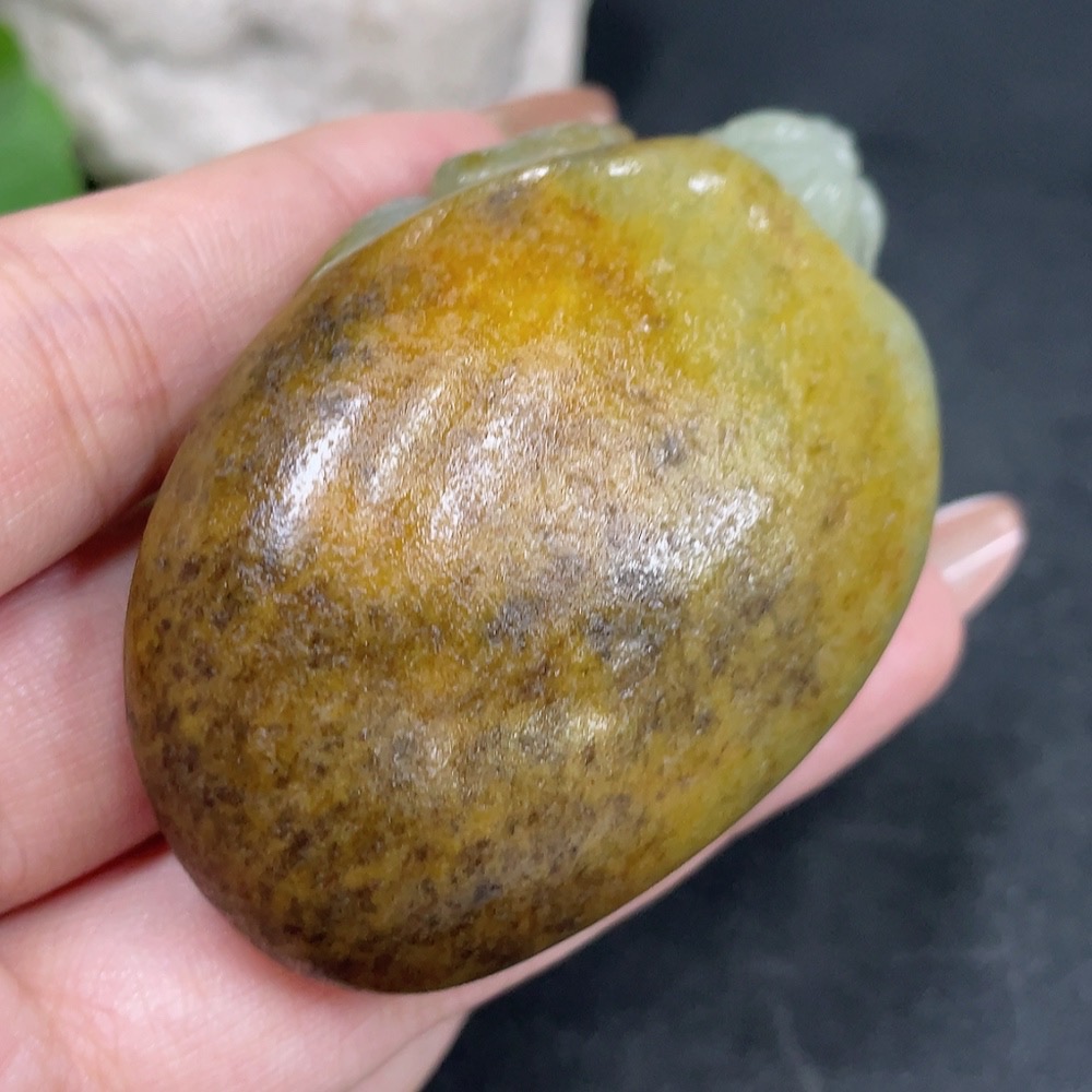 H32796842 Hetian Jade Handheld Carving - Dragon Turtle  Undetermined Skin Color Origin  Contains Other Mineral Components  Total Weight: Approx. 89.2g