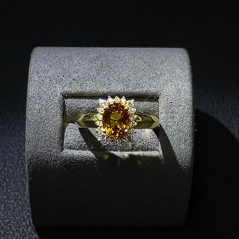 C24712154 Sapphire Inlaid Ring  18k Gold  Size 15  Total Weight Approx. 5.34g  Color Origin Undetermined