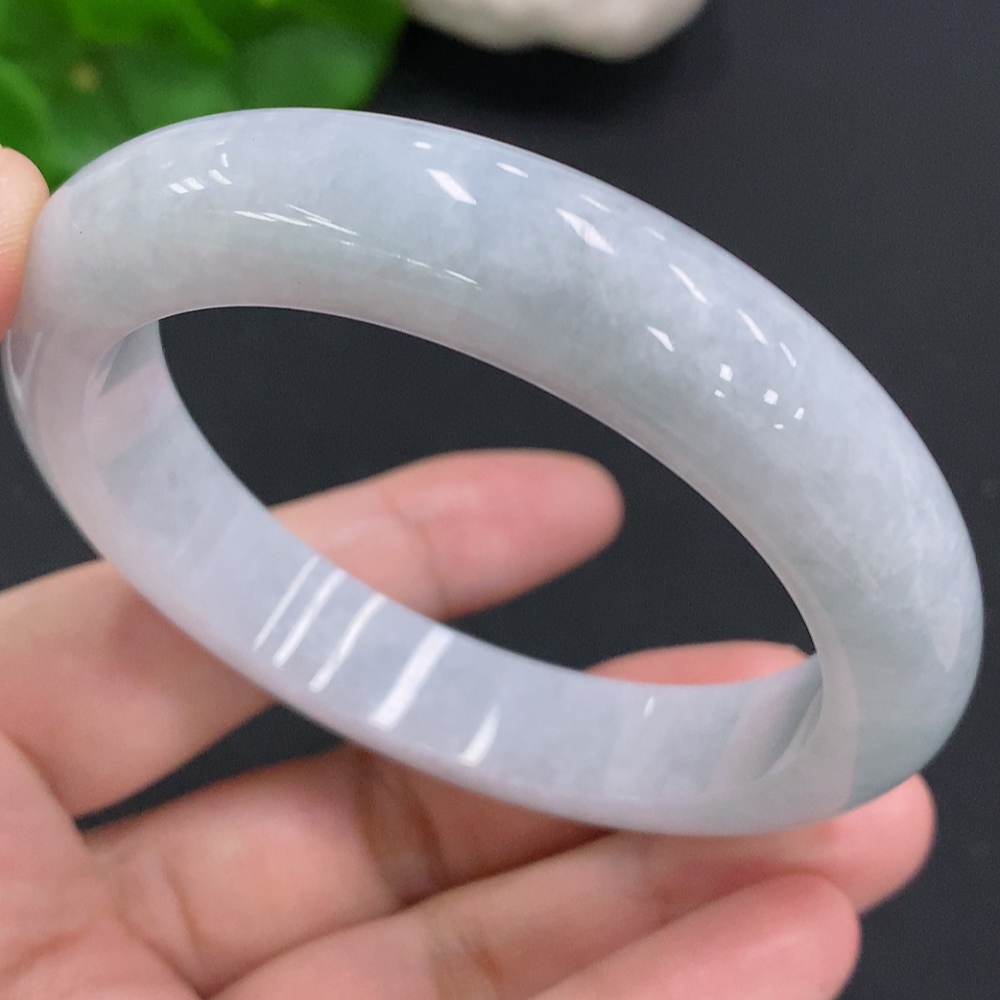 F34071668 Jadeite Round Bracelet Size 57.7 Total Weight Approx. 66.7g