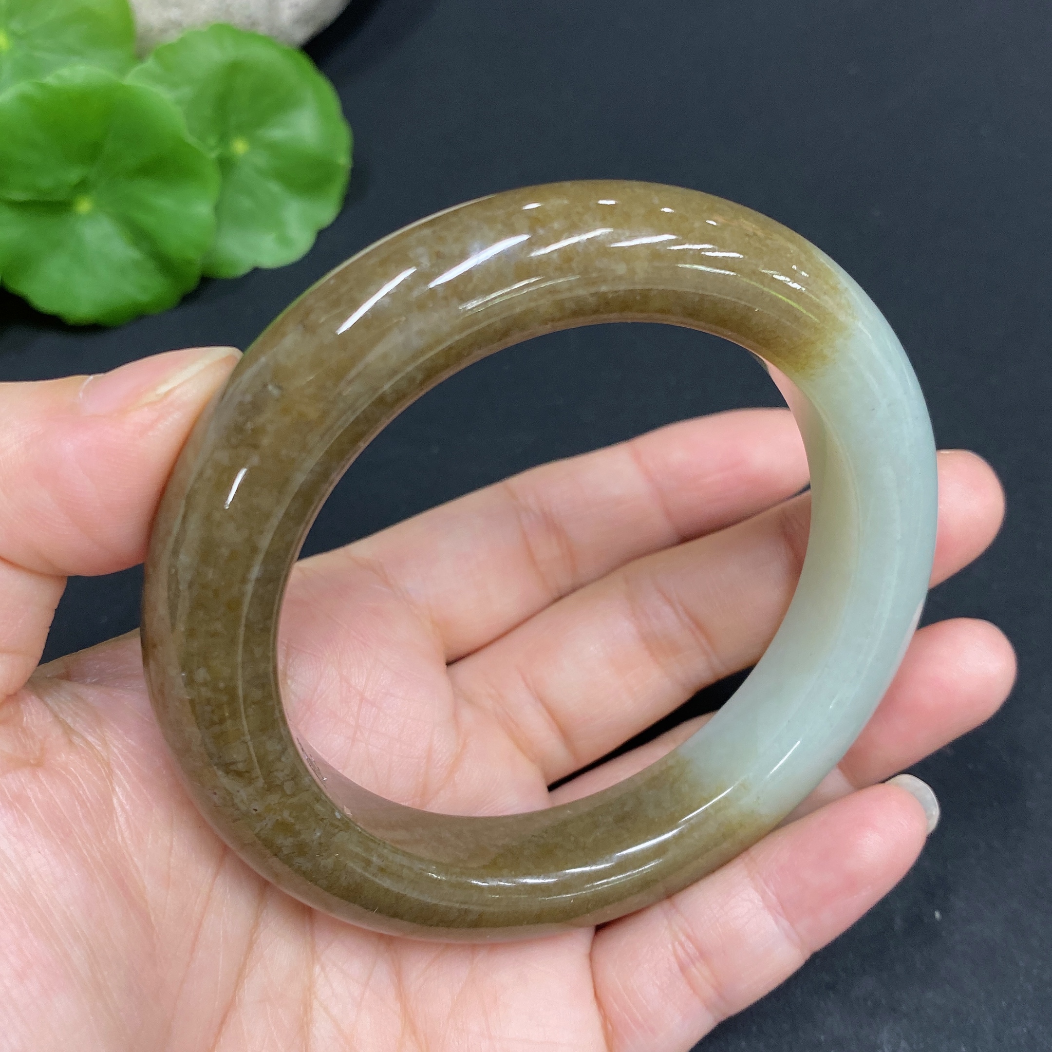 H33860007 Hetian Jade Round Bracelet Size 56.8 Total Weight Approx. 71.8g