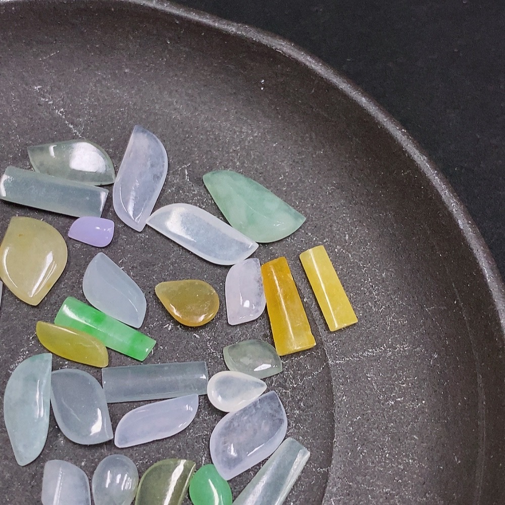 F32758211 Jadeite Inlaid Pieces Wholesale Lot (Color Origin Undetermined)