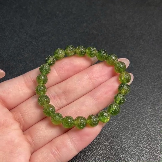 C33920717 Tourmaline Bracelet with Visible Organic Inclusions, Approx. 11.81g Total Weight, 7.2mm Beads