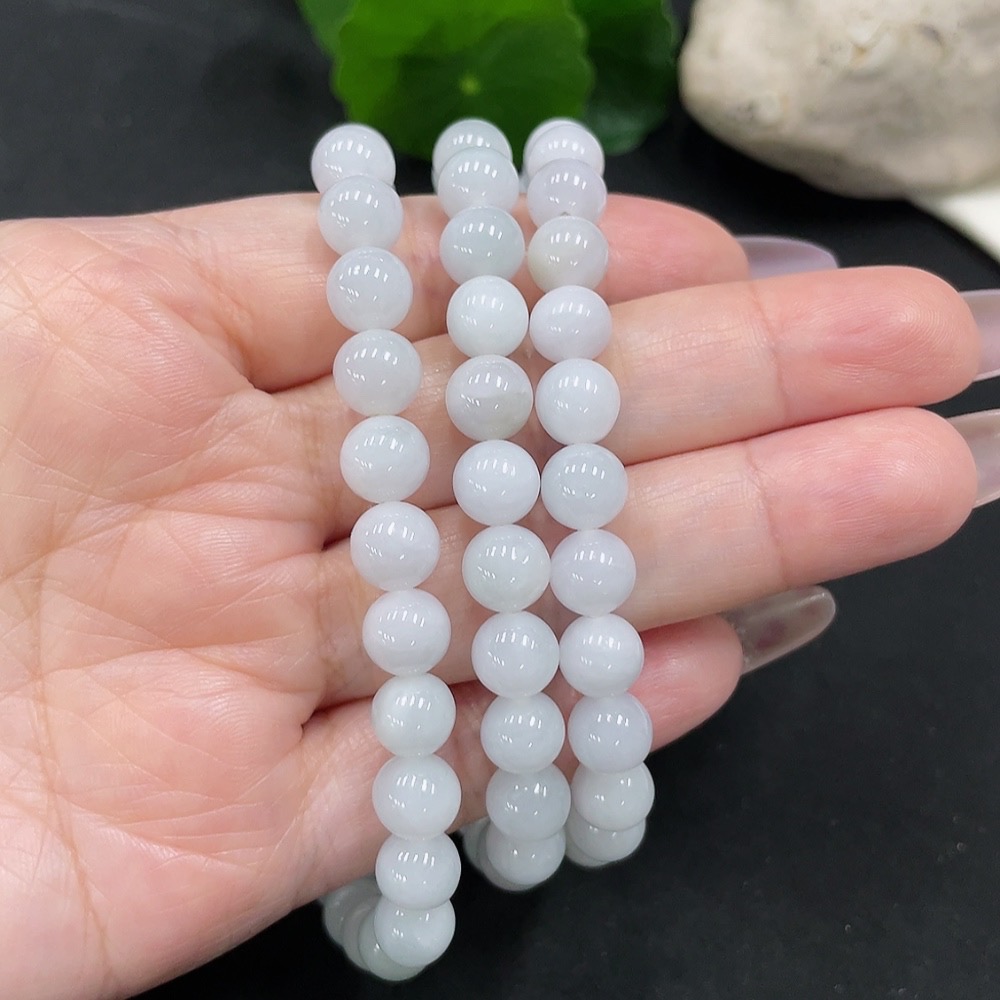 F35128005 Jadeite bead necklace, approximately 7.7mm, total weight about 69.1g