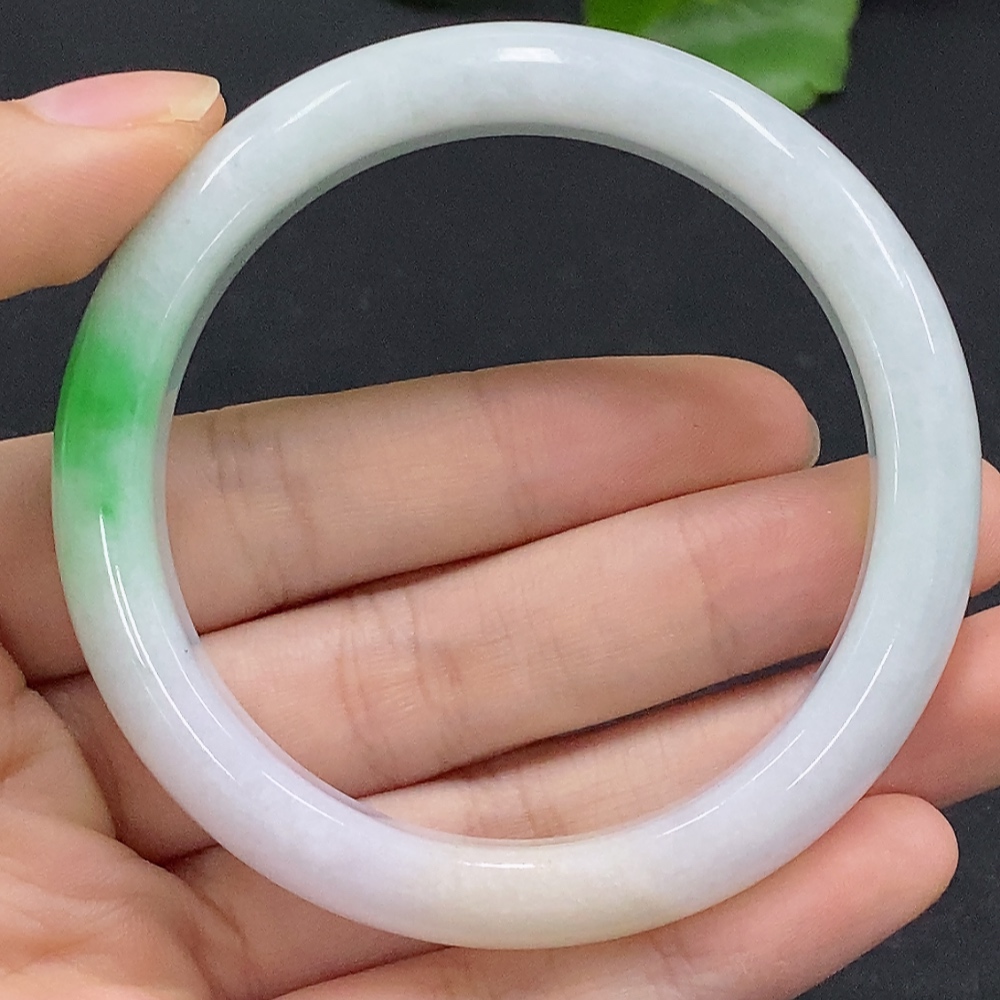 F32820351 Jadeite Round Bangle 52.8 Circumference Total Weight Approx. 47.86g