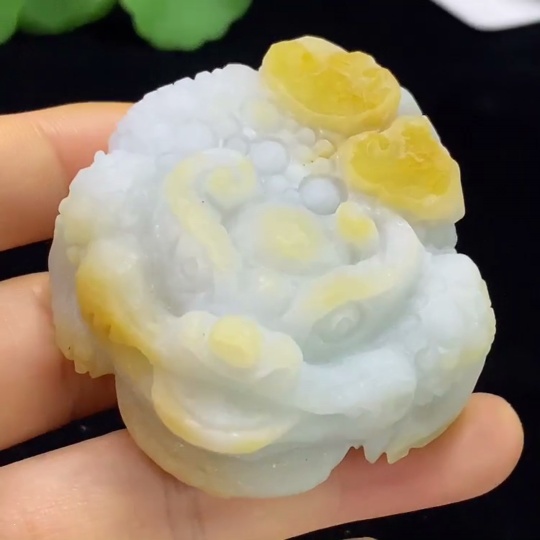 F34074959 Jadeite Rough Three-Legged Golden Toad Pendant Total Weight Approx. 129.01g