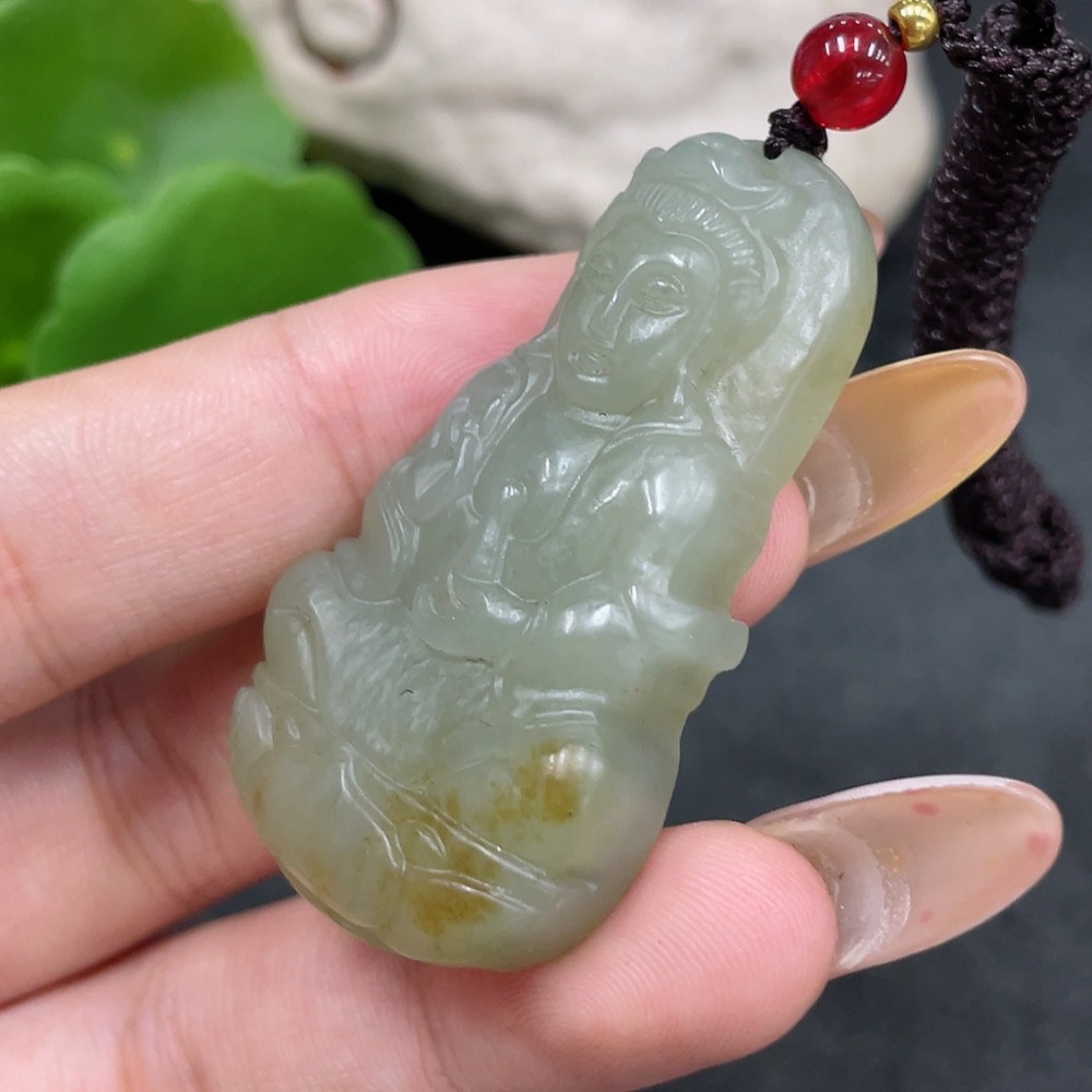 H32777725 Hetian Jade Pendant Guanyin Total Weight (including rope) 22.8g