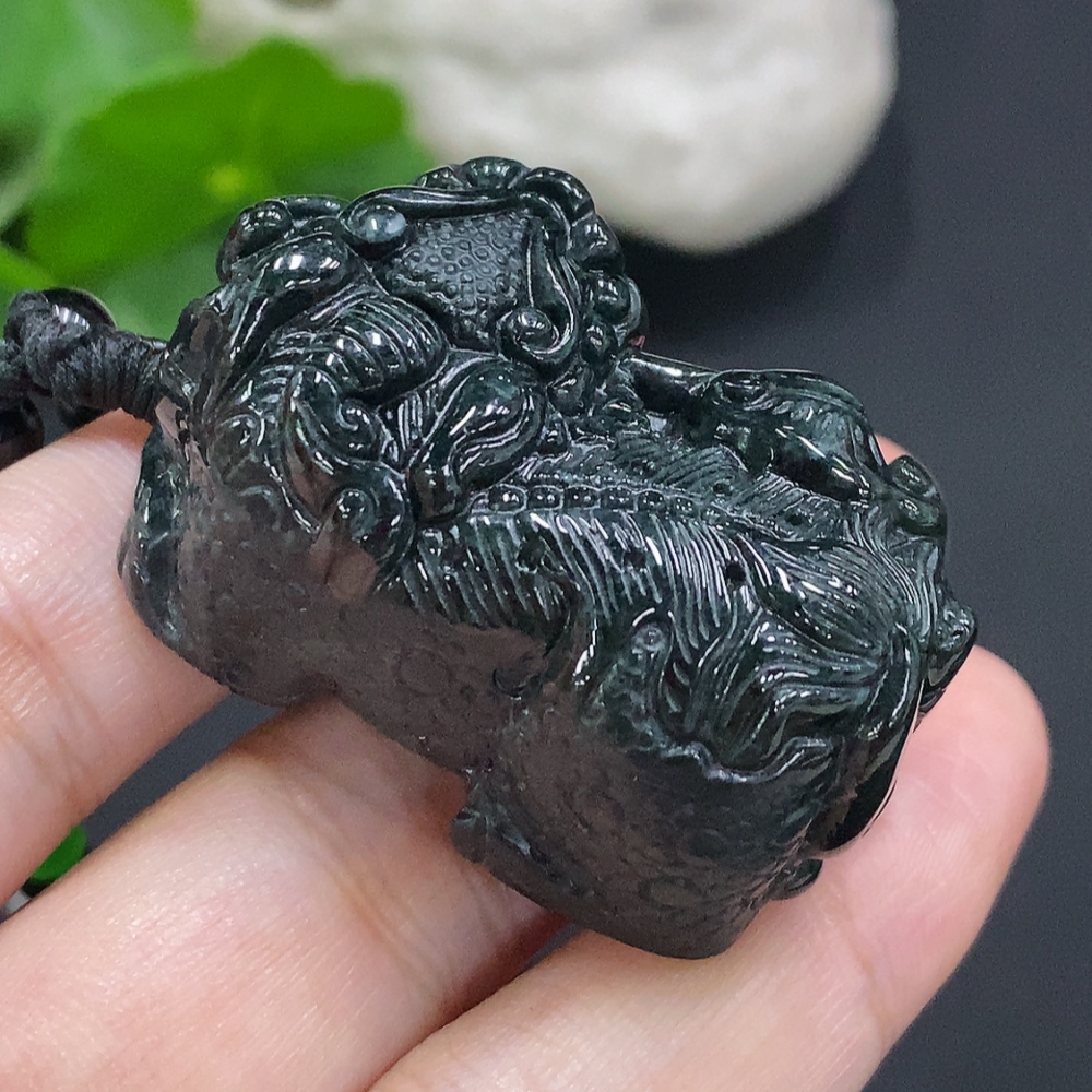 F34069836 Jadeite Pixiu Pendant Total Weight with Chain Approx. 77.3g (Non-A Chain) (Containing Other Mineral Components)