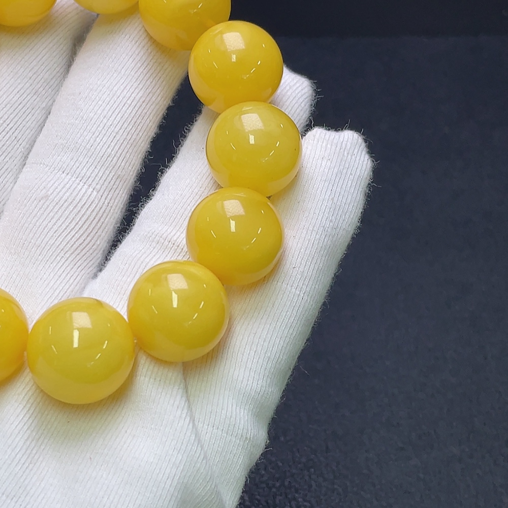 C29401007 Amber Beeswax Bead Bracelet, Total Weight Approx. 33.79g, Bead Size 16.4mm