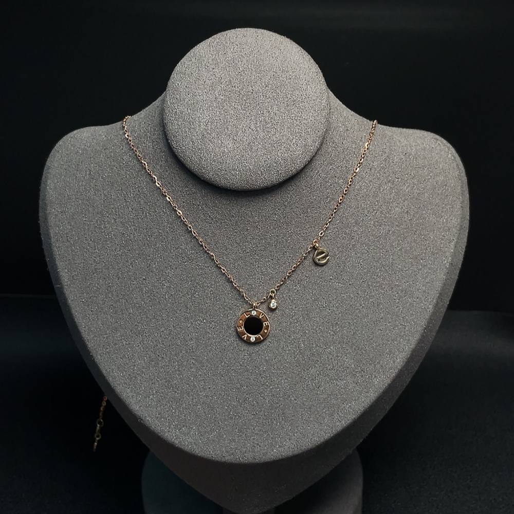 C33853583 18K Gold Agate Necklace Non-Diamond Total Weight Approx. 2.54g