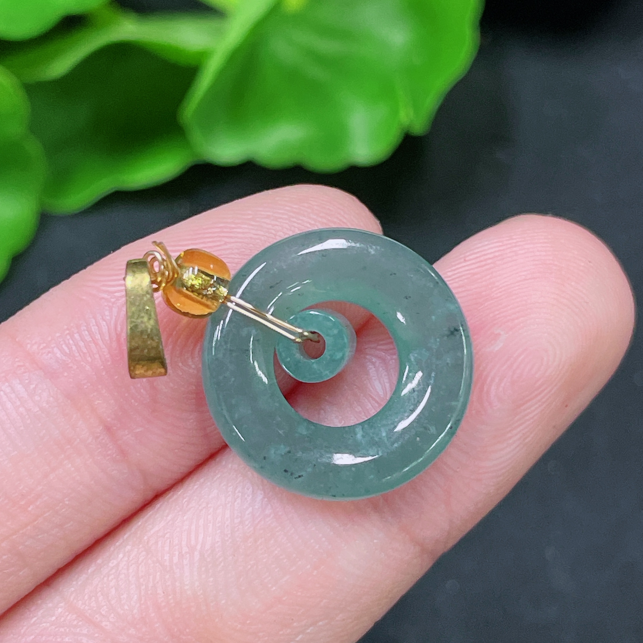 F34957761 Jadeite Mother-and-Child Button Pendant Non-Gold Button Total Weight Approx. 1.87g