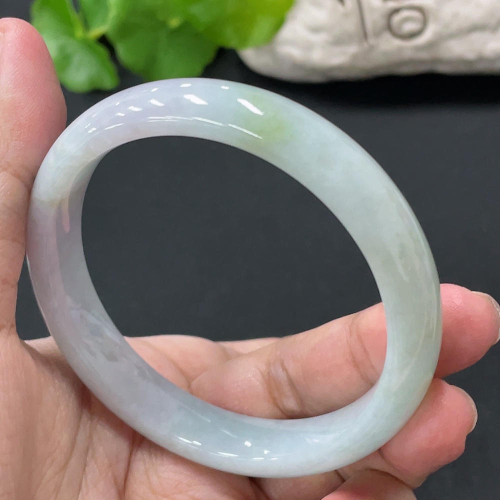 F35080720 Jadeite Round Bangle, Total Weight Approx. 51.6g, Size 59.2
