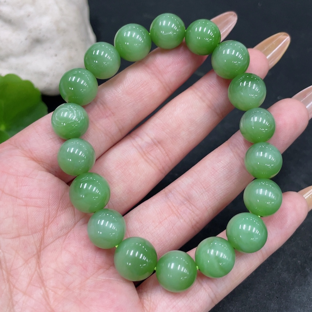 H31672433 Hetian Jade Bracelet, approx. 10.6mm, total weight approx. 35.5g