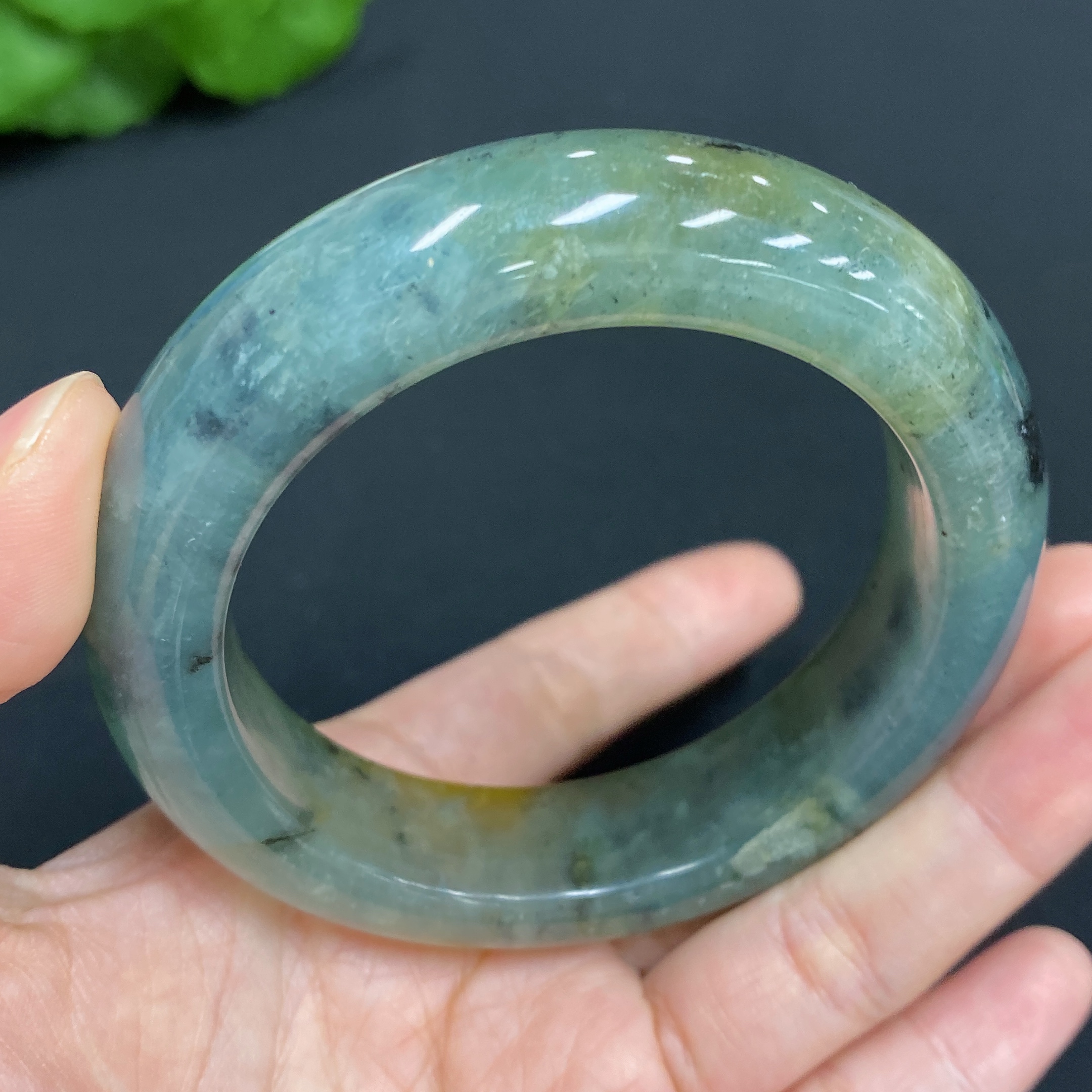 H29406475 Xiuyu (Serpentine Jade) Regular Bracelet Size 55 Total Weight Approx. 70.3g