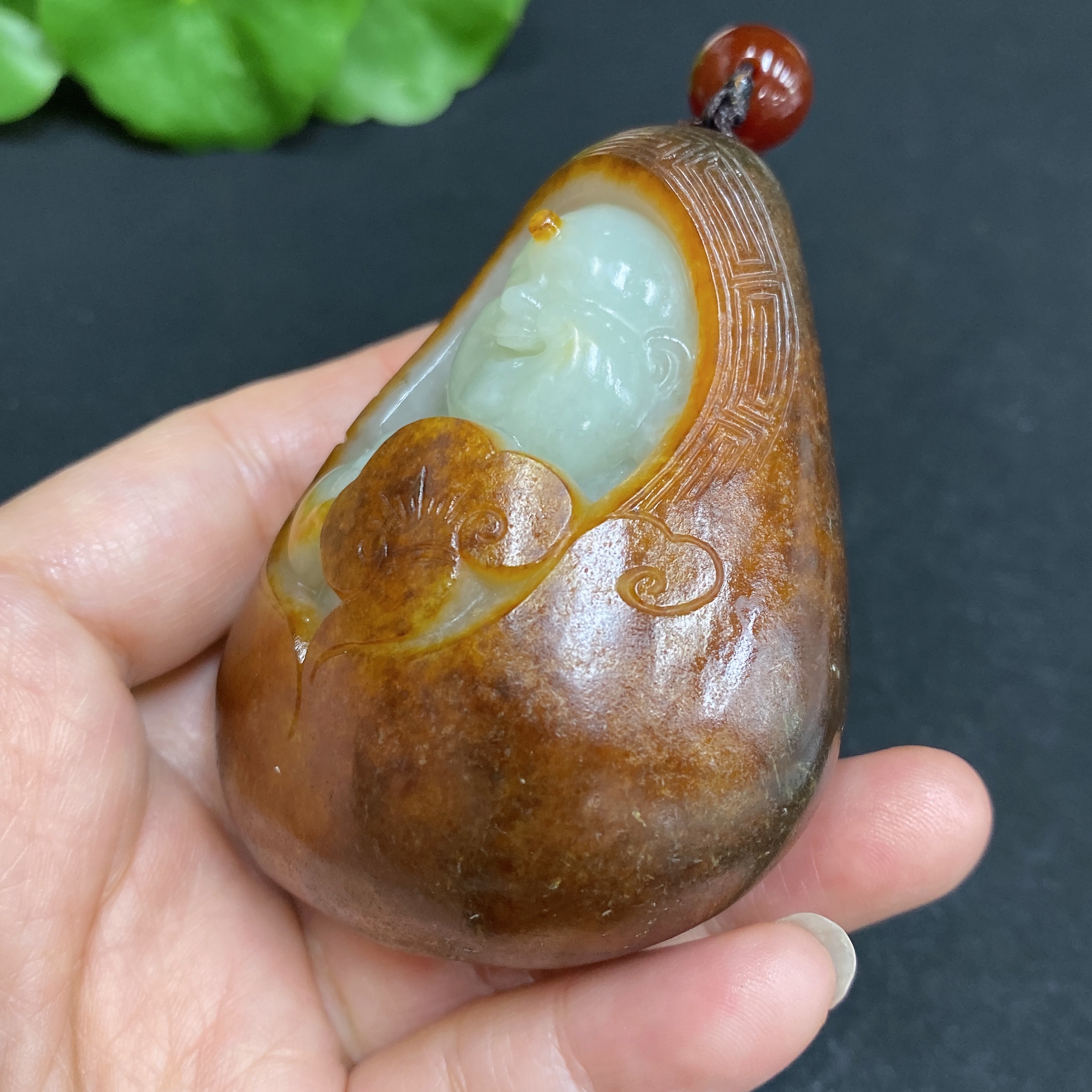 H31692777 Hetian Jade Handheld Piece - Buddha Statue