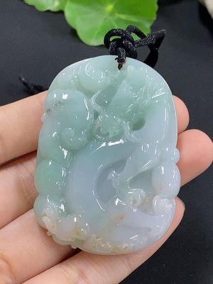 F42969379 翡翠龙牌挂件  货品总重约51.79g