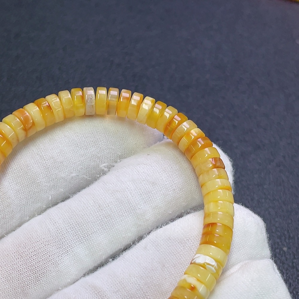 C31681800 Amber Beeswax Bracelet Total Weight About 7.35g Size Approx.7mm