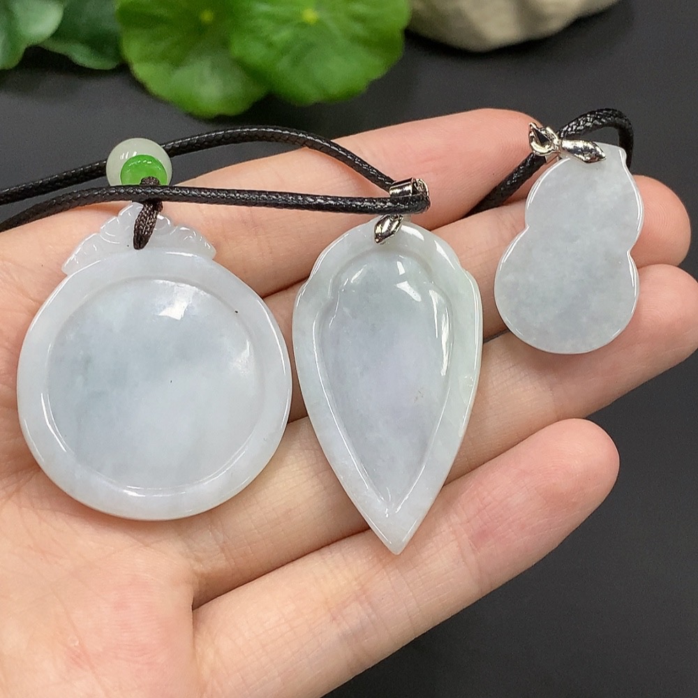 F13493831 Jadeite Pendant Non-Gold Inlaid