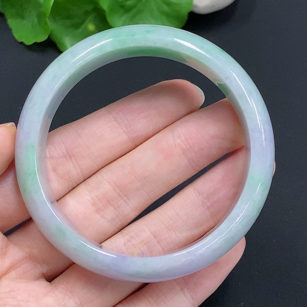 F30542981 Jadeite Round Bangle, Total Weight Approx. 52g, Size 55.2, with Crack