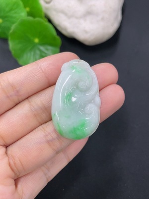 F41935217 翡翠挂件如意 货品总约重8.18g